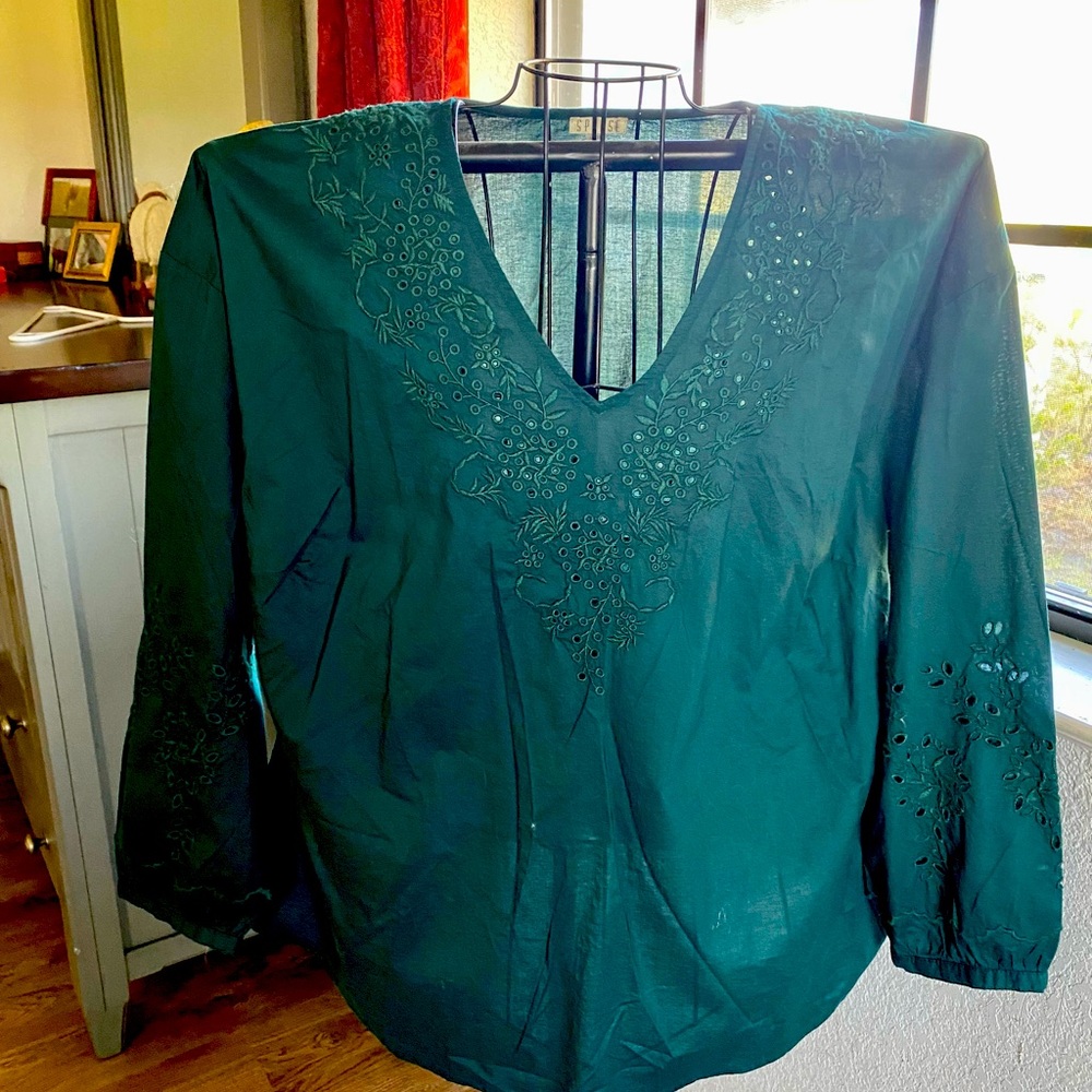 Large green islet blouse